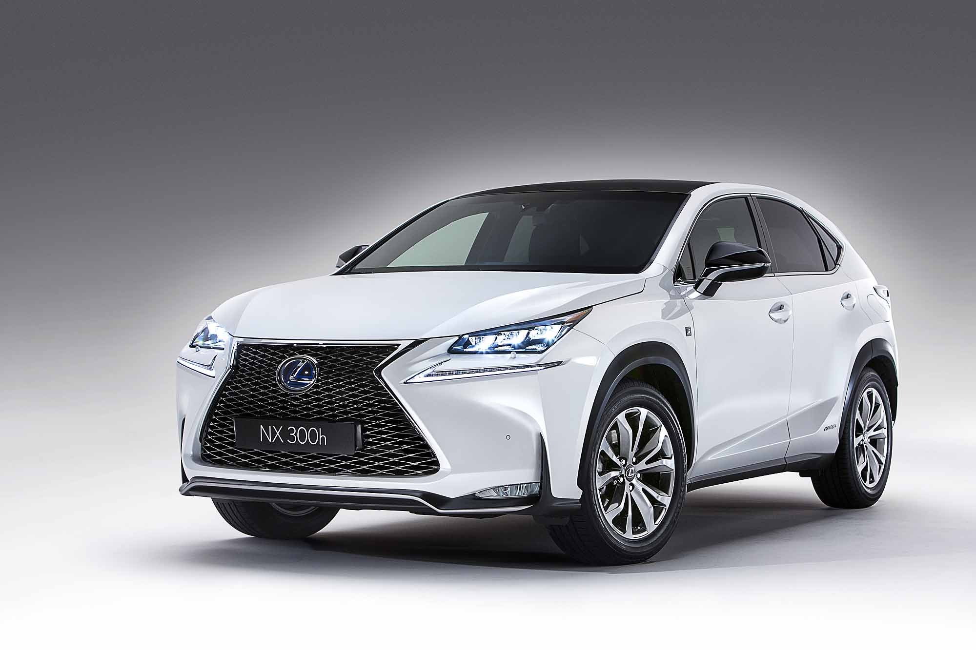Comparison Lexus NX 300h Base Hybrid